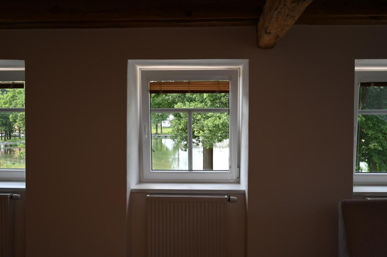 Penzion Mezi Radky Jindrichuv Hradec Exterior photo